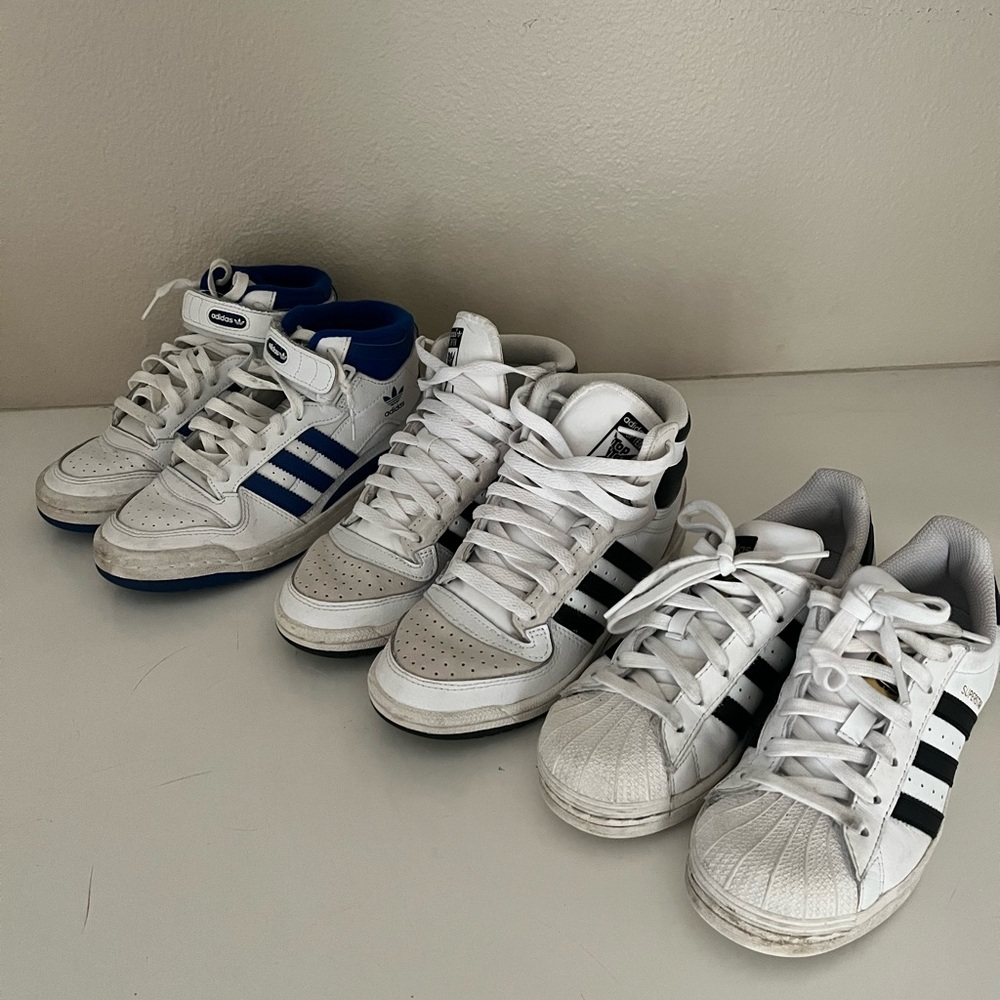 ADIDAS Kids White Sneakers. Forums, Top Tens, Superstars- Size 4